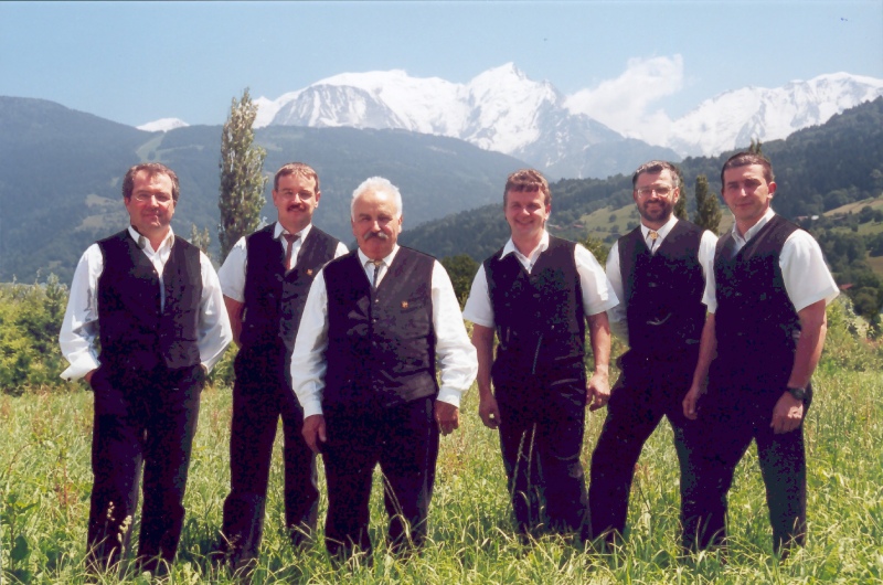 Photo de la famille Grosset Janin, menuisiers charpentiers de père en fils en haute Savoie.