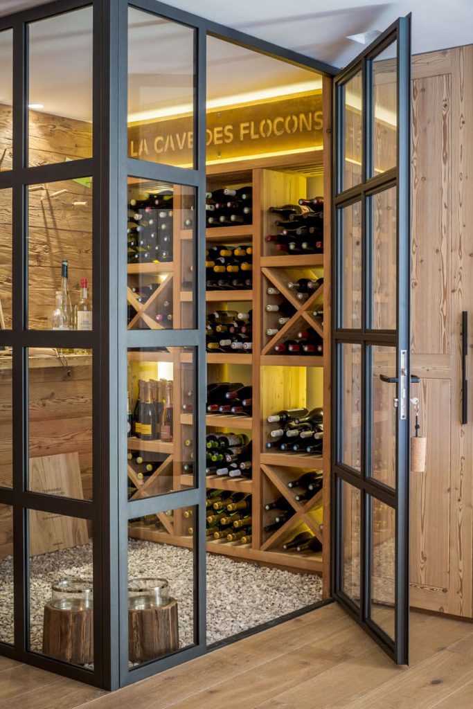 Cave à vin avec verrière type atelier